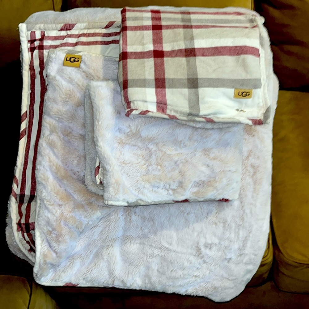 Queen UGG Comforter